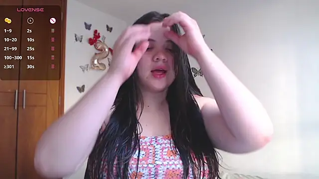 Snapshot of Sarahros1 chatting on March 2025 10:55:02 PM Sarahros1 online show from March 2025 10:55:02 PM