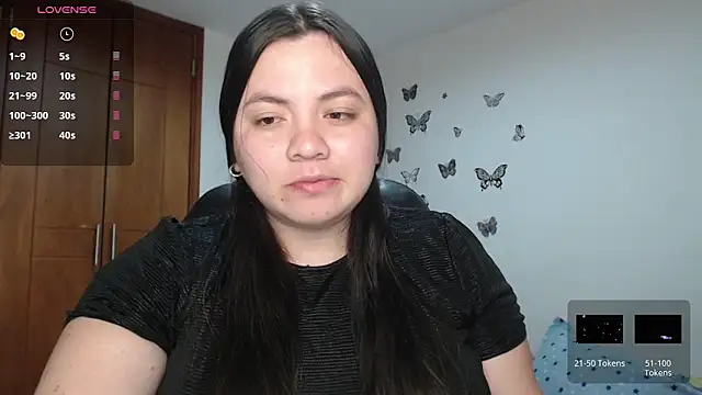 Snapshot of Sarahros1 chatting on October 2025 03:23:02 AM Sarahros1 online show from October 2025 03:23:02 AM