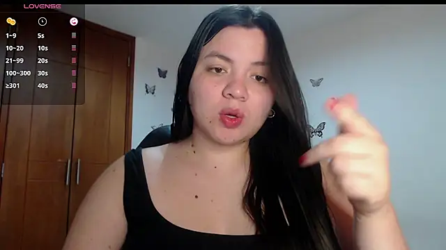 Snapshot of Sarahros1 chatting on October 2025 03:40:02 AM Sarahros1 online show from October 2025 03:40:02 AM