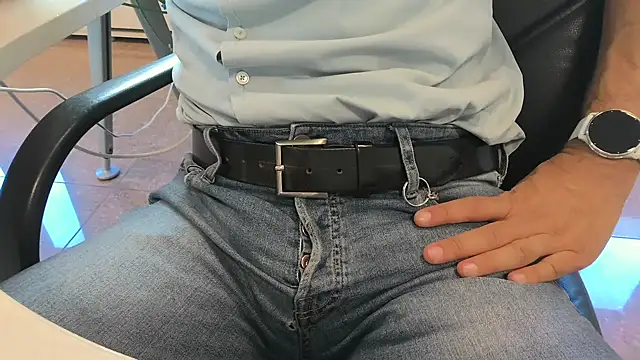 Snapshot of alessandroman2114 chatting on September 2025 10:17:01 AM alessandroman2114 online show from September 2025 10:17:01 AM