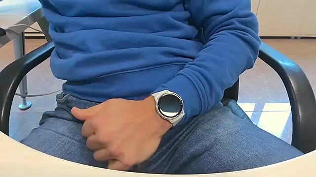 Snapshot of alessandroman2114 chatting on October 2025 11:33:02 AM alessandroman2114 online show from October 2025 11:33:02 AM