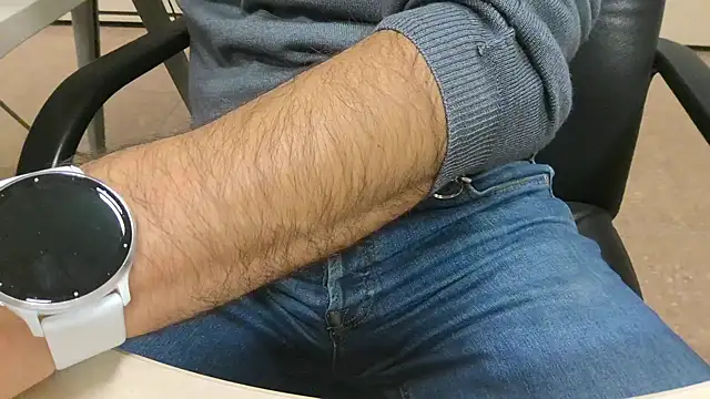 Snapshot of alessandroman2114 chatting on November 2025 05:34:02 PM alessandroman2114 online show from November 2025 05:34:02 PM