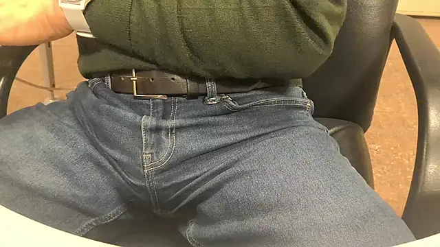 alessandroman2114 online show from January 2026 04:56:01 PM