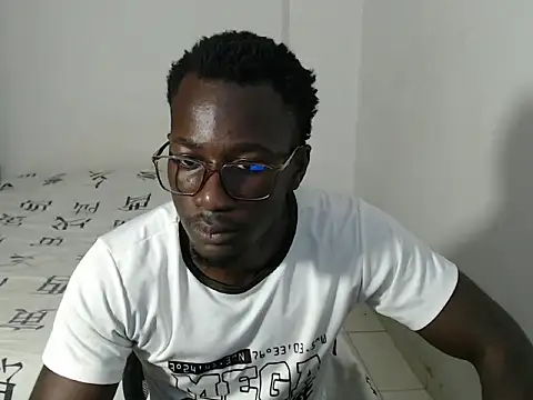 Snapshot of _Lowmaypalacios chatting on March 2026 03:40:01 PM Lowmaypalacios online show from March 2026 03:40:01 PM