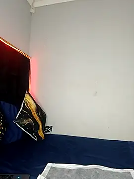 DarkButterfly99 online show from September 2025 02:33:01 AM