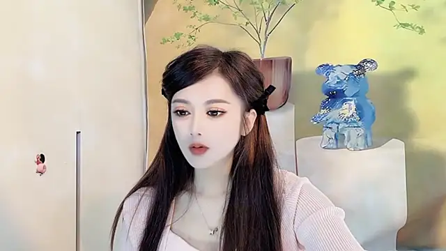 VIWVI online show from March 2025 05:43:02 AM