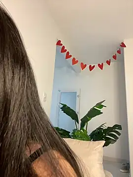 montmariana online show from February 2025 05:53:02 AM