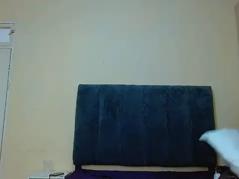 curvycloe1 online show from October 2025 06:34:02 AM