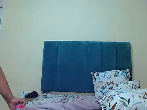 curvycloe1 online show from April 2026 06:22:01 AM
