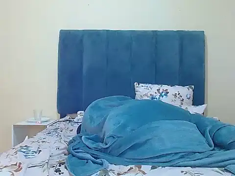curvycloe1 online show from May 2026 06:20:01 AM