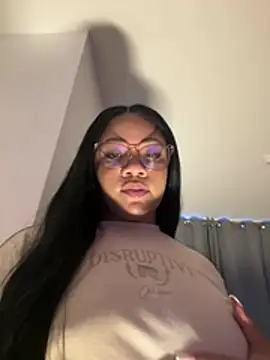 ashley Tompson1 online show from February 2026 11:28:02 AM