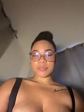ashley Tompson1 online show from July 2026 12:34:01 PM