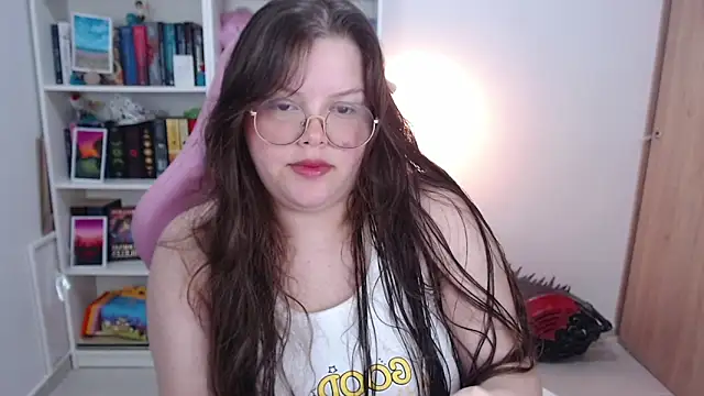 Snapshot of Gabiwaifu chatting on April 2026 05:11:01 AM Gabiwaifu online show from April 2026 05:11:01 AM