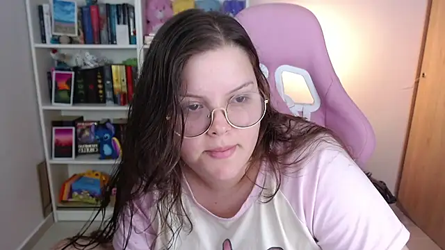 Snapshot of Gabiwaifu chatting on May 2026 03:45:02 AM Gabiwaifu online show from May 2026 03:45:02 AM