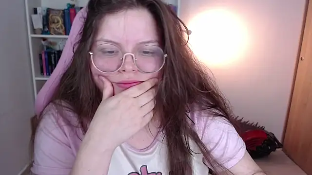 Snapshot of Gabiwaifu chatting on May 2026 07:04:01 AM Gabiwaifu online show from May 2026 07:04:01 AM