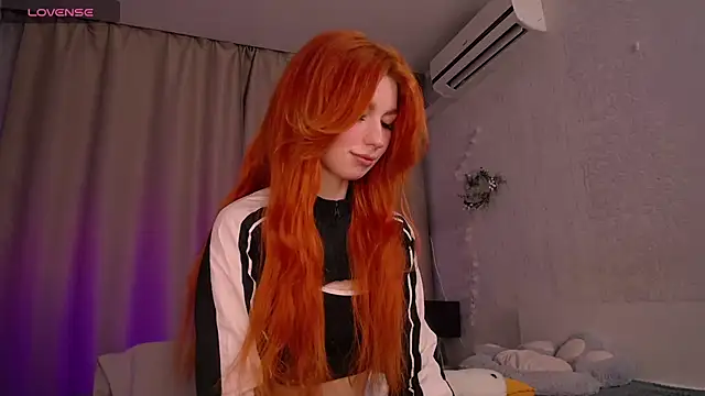 Snapshot of Evaa_Moonn_ chatting on January 2025 08:30:02 AM Evaa Moonn online show from January 2025 08:30:02 AM