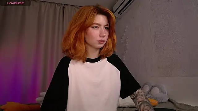 Snapshot of Evaa_Moonn_ chatting on September 2025 05:29:02 AM Evaa Moonn online show from September 2025 05:29:02 AM