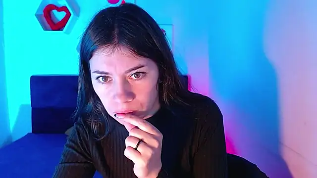 AnnaliOlsenX online show from December 2024 01:58:01 PM