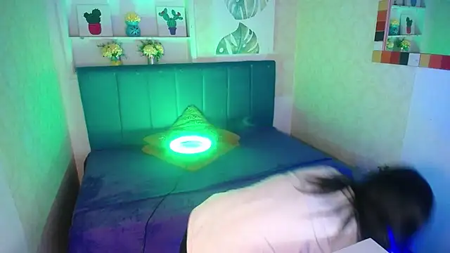 AnnaliOlsenX online show from February 2025 01:51:01 PM