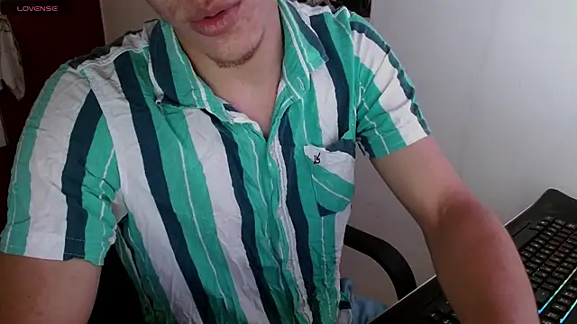 Snapshot of deividcloud36 chatting on March 2025 05:56:01 AM deividcloud36 online show from March 2025 05:56:01 AM