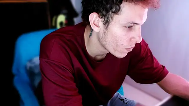 Snapshot of deividcloud36 chatting on November 2025 04:44:02 AM deividcloud36 online show from November 2025 04:44:02 AM