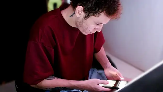 Snapshot of deividcloud36 chatting on November 2025 09:13:01 PM deividcloud36 online show from November 2025 09:13:01 PM