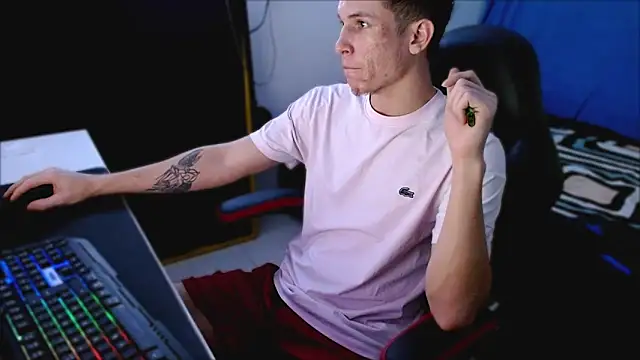 Snapshot of deividcloud36 chatting on February 2026 06:38:01 PM deividcloud36 online show from February 2026 06:38:01 PM