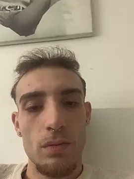 Snapshot of LaMaterialista chatting on March 2026 11:13:01 AM LaMaterialista online show from March 2026 11:13:01 AM