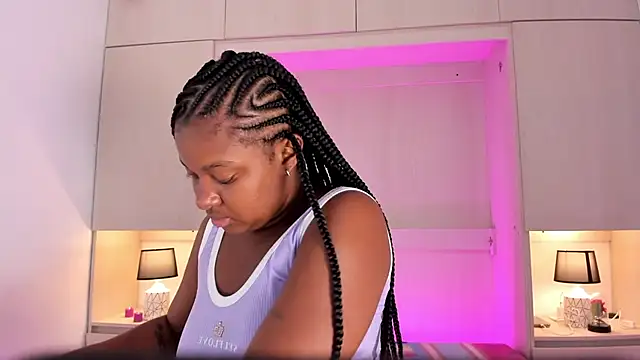 tamaraa smiith online show from January 2025 11:55:01 AM