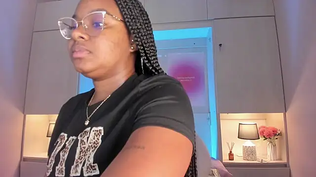 tamaraa smiith online show from May 2026 07:40:02 PM