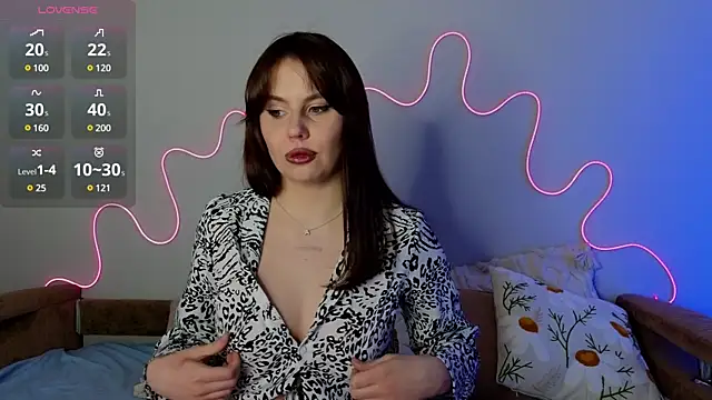 Snapshot of Aisha_Riley chatting on February 2025 02:23:02 PM Aisha Riley online show from February 2025 02:23:02 PM