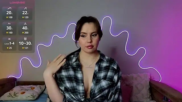 Snapshot of Aisha_Riley chatting on March 2025 03:06:01 PM Aisha Riley online show from March 2025 03:06:01 PM