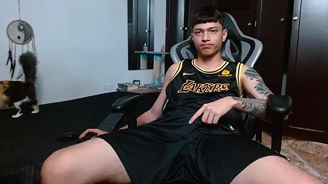 aaron blug online show from February 2025 03:23:02 AM