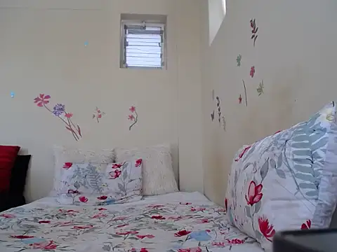 DarkBerry8 online show from October 2025 01:29:02 PM