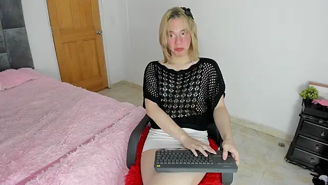  Little angel69 online show from February 2025 01:47:02 PM