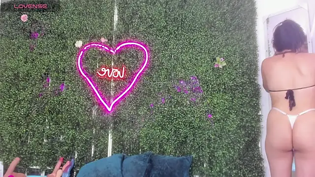 emy 0 online show from February 2026 07:40:01 PM