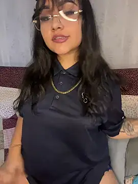 Snapshot of ArigyGomez chatting on April 2026 01:00:02 AM ArigyGomez online show from April 2026 01:00:02 AM