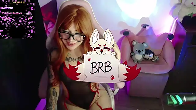 Snapshot of GamerCarrie chatting on December 2024 08:11:02 AM GamerCarrie online show from December 2024 08:11:02 AM