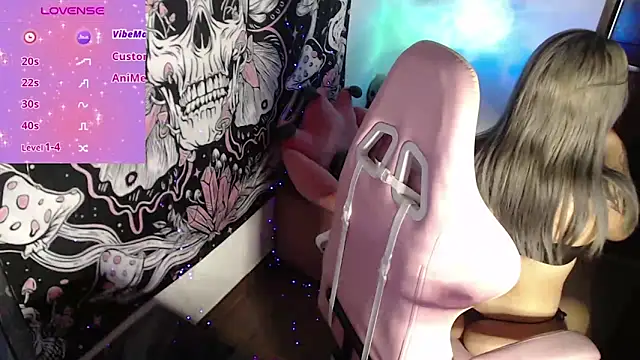 Snapshot of GamerCarrie chatting on February 2025 12:04:02 AM GamerCarrie online show from February 2025 12:04:02 AM