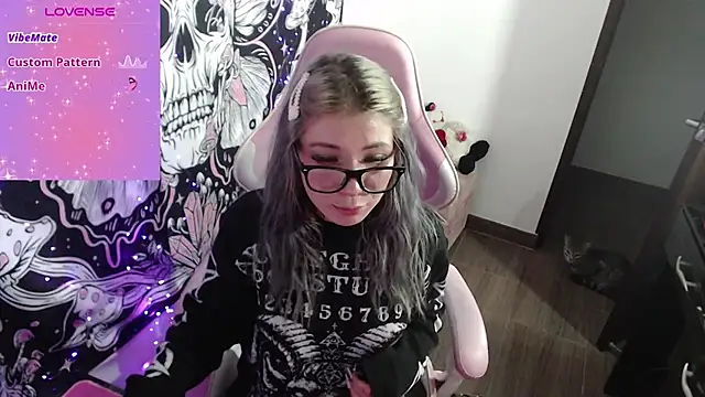 Snapshot of GamerCarrie chatting on February 2025 11:54:02 PM GamerCarrie online show from February 2025 11:54:02 PM