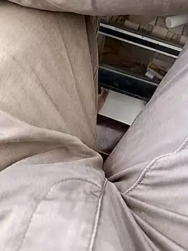 Snapshot of You_are__mine_ chatting on October 2025 04:46:01 AM You are mine online show from October 2025 04:46:01 AM