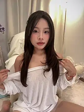 Snapshot of Hot_Mm chatting on November 2025 07:03:02 AM Hot Mm online show from November 2025 07:03:02 AM