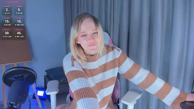 Snapshot of JennyWoody chatting on January 2025 04:50:02 PM JennyWoody online show from January 2025 04:50:02 PM