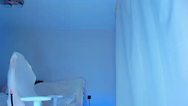 Snapshot of JennyWoody chatting on October 2025 04:16:01 PM JennyWoody online show from October 2025 04:16:01 PM