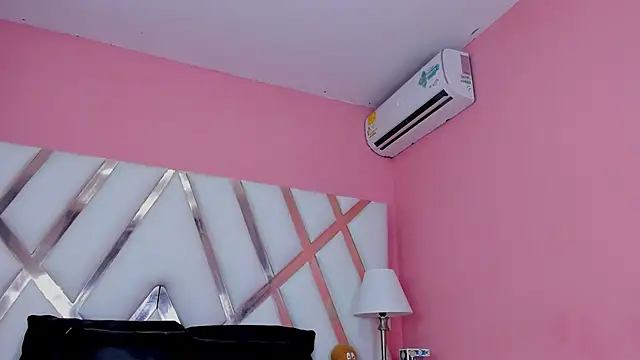 Snapshot of AnngelaSkye chatting on January 2025 07:31:02 AM AnngelaSkye online show from January 2025 07:31:02 AM