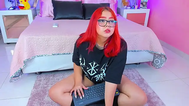 Snapshot of AnngelaSkye chatting on January 2025 04:47:01 AM AnngelaSkye online show from January 2025 04:47:01 AM