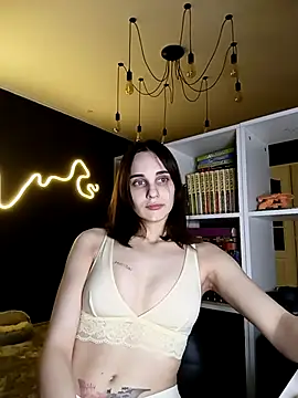 Myotoxis online show from February 2026 06:04:01 PM