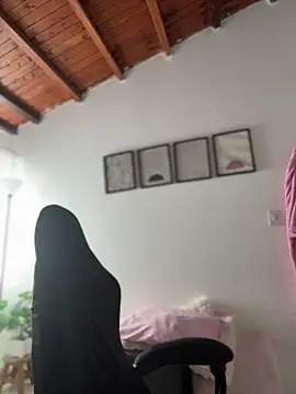 Miss-Abbii online show from February 2026 02:09:02 PM