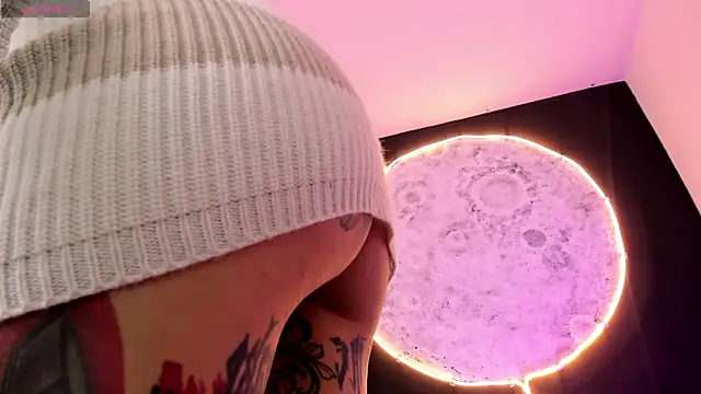 Snapshot of GinebraaFox_ chatting on March 2025 04:44:01 PM GinebraaFox online show from March 2025 04:44:01 PM