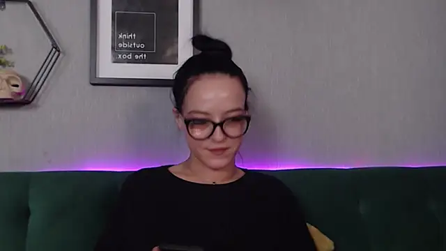 Snapshot of IzabelllNoir chatting on February 2025 08:13:02 AM IzabelllNoir online show from February 2025 08:13:02 AM